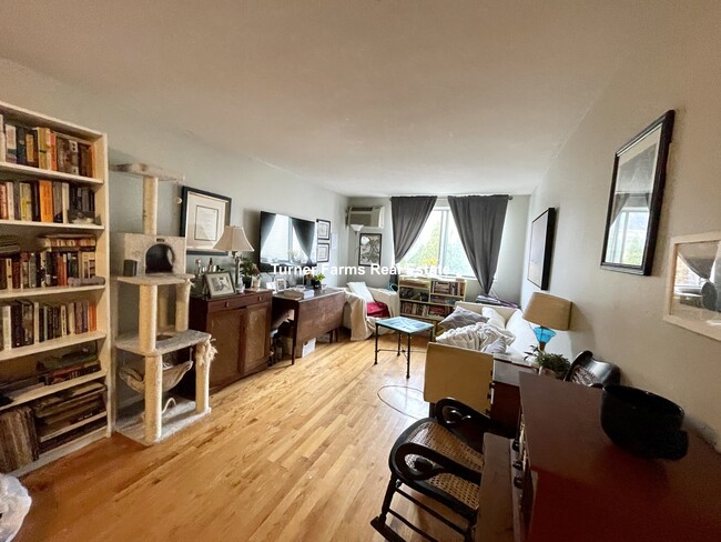 11 Murdock St, Unit 2