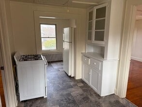 49 Congers Rd in New City, NY - Building Photo - Building Photo