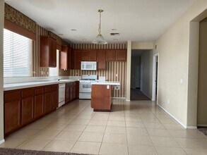 9364 Field Stone Ave in Hesperia, CA - Building Photo - Building Photo