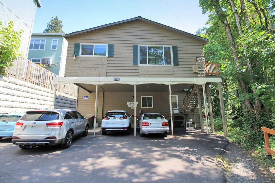 3736 SW 10th Ave in Portland, OR - Building Photo