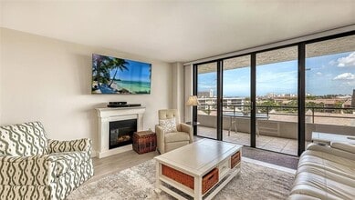 6415 Midnight Pass Rd, Unit 602 in Sarasota, FL - Building Photo - Building Photo