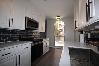 4879 Collwood Blvd, Unit A in San Diego, CA - Building Photo - Building Photo