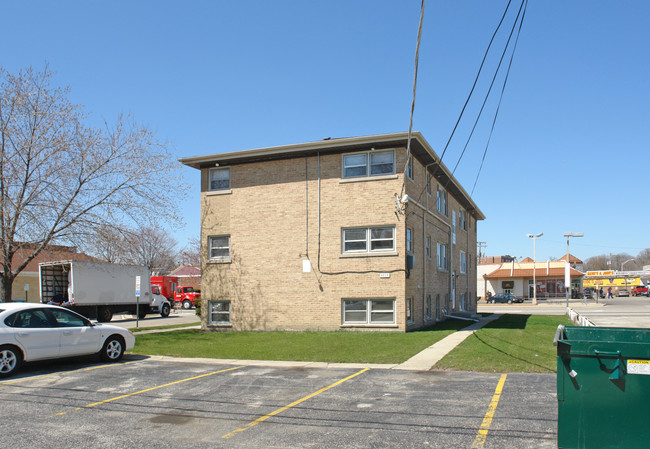 8817 Grand Ave in River Grove, IL - Building Photo - Building Photo