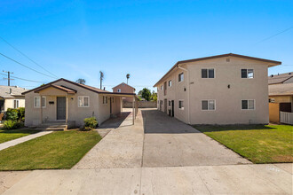 128-134 E B St in Port Hueneme, CA - Building Photo - Building Photo