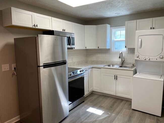 217 Walnut St, Unit L in Jackson, TN - Foto de edificio - Building Photo