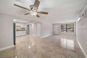 4099 E Michigan St in Orlando, FL - Building Photo - Building Photo