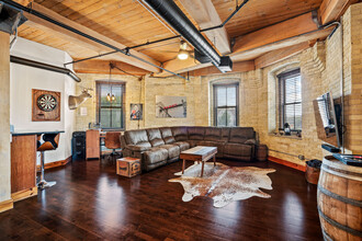 1818 N Water St, Unit 306 in Milwaukee, WI - Building Photo - Building Photo
