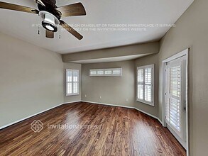 10822 Newbridge Dr, Unit 336 in Riverview, FL - Foto de edificio - Building Photo