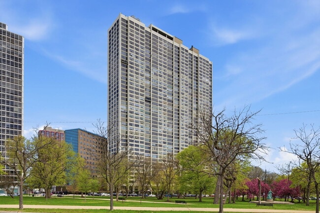 property at 2800 N Lake Shore Dr