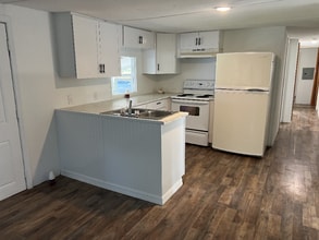 3475 Populatic St in Mims, FL - Building Photo - Building Photo