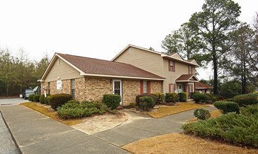 Quail Hollow in Hephzibah, GA - Foto de edificio - Building Photo