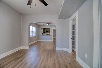 675 16th Ave S in St. Petersburg, FL - Building Photo - Building Photo