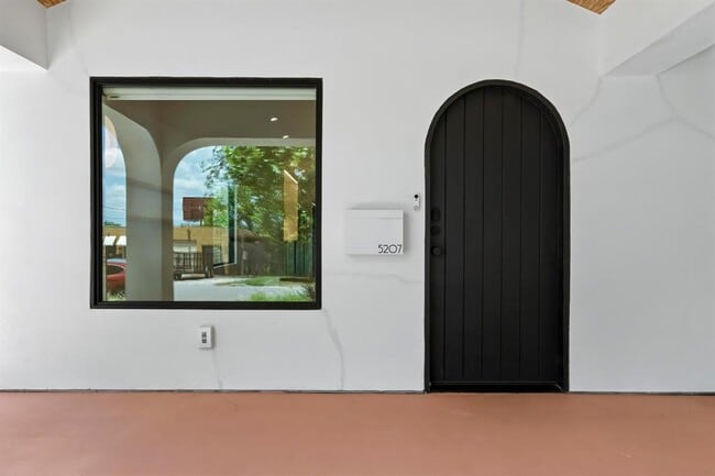 5207 Avenue F in Austin, TX - Foto de edificio - Building Photo