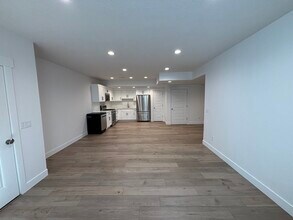13326 S Henning Cir in Herriman, UT - Building Photo - Building Photo