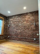 3432 38th St, Unit First floor in Long Island City, NY - Building Photo - Building Photo