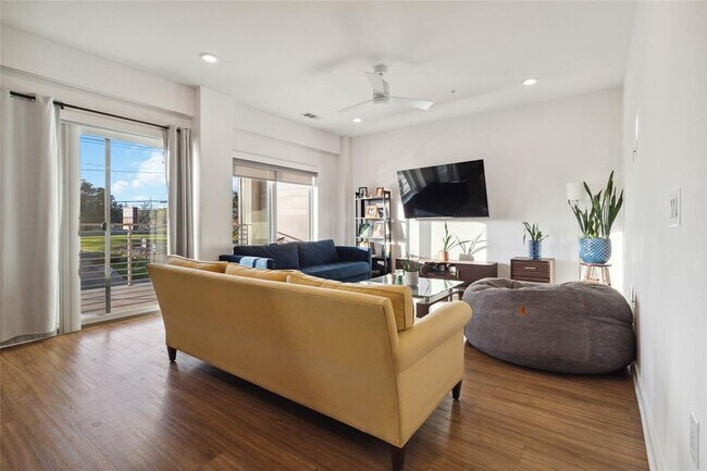 4361 S Congress Ave in Austin, TX - Building Photo - Building Photo