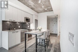 1808 St Clair Ave W in Toronto, ON - Building Photo - Building Photo