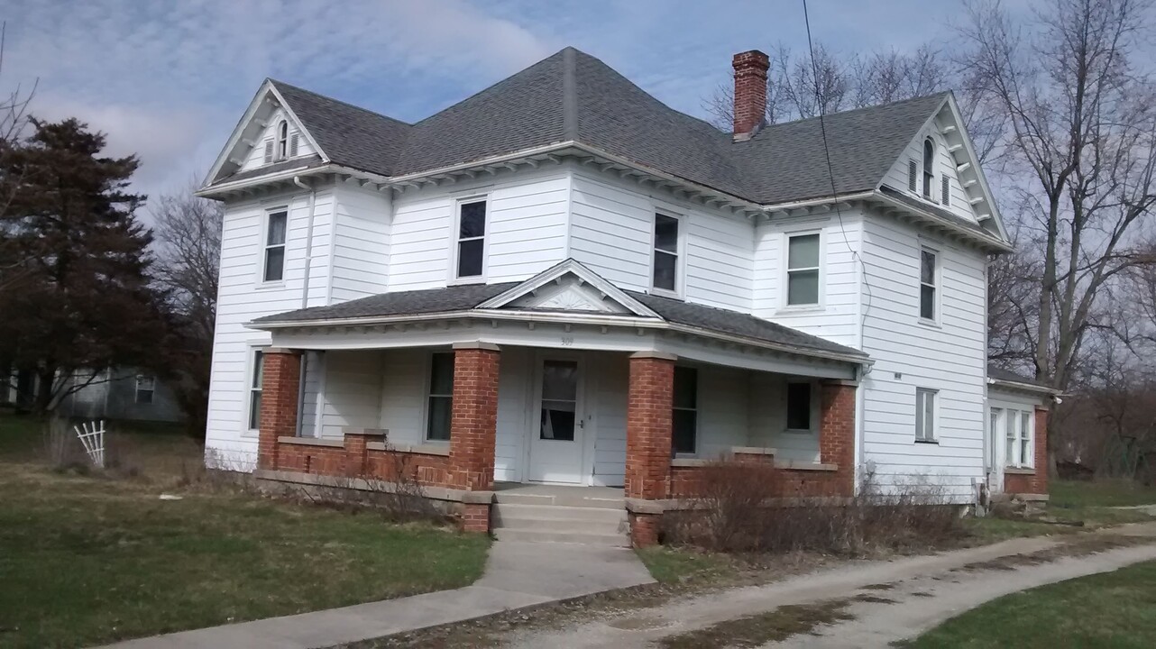 309 N Bridge St in Gettysburg, OH - Building Photo