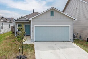 257 Muscovy Dr in Uhland, TX - Building Photo