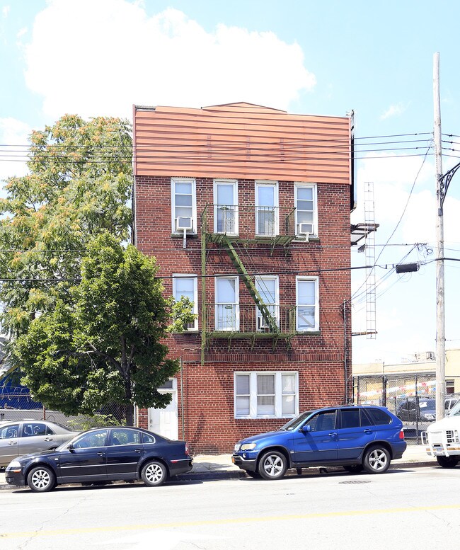 3229 Boston Rd in Bronx, NY - Building Photo - Building Photo