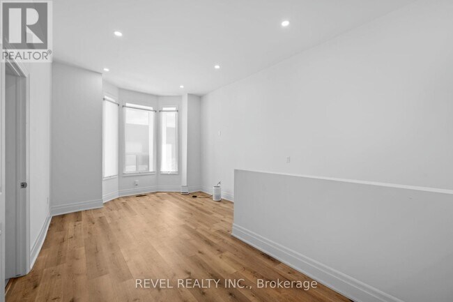 153 Bay St N in Hamilton, ON - Building Photo - Building Photo