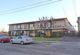 Independence Apartments in Canoga Park, CA - Building Photo - Building Photo