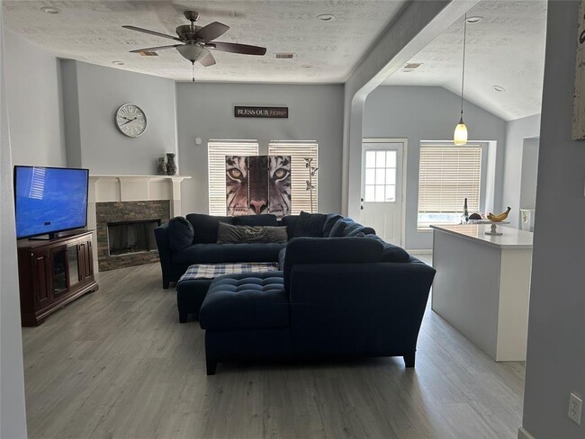 5007 Bridgecrossing Ct in Spring, TX - Building Photo - Building Photo