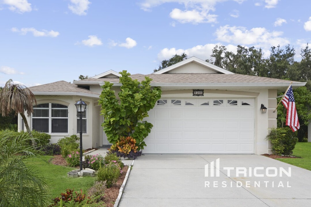 9208 64th Ct E in Parrish, FL - Building Photo