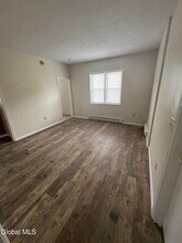 90 Pleasant St in Ballston Spa, NY - Building Photo - Building Photo