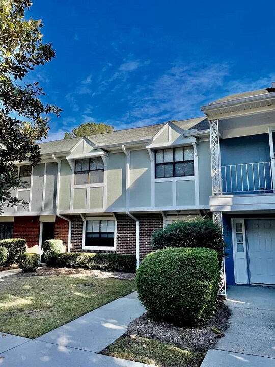 2925 Barrington Ln in Charleston, SC - Building Photo