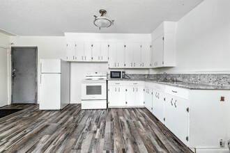 1424 College Ave in Regina, SK - Building Photo - Building Photo