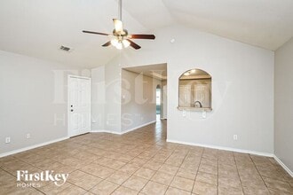 6267 Gillian Park Dr in Katy, TX - Foto de edificio - Building Photo