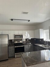 319 SE 20th Terrace in Homestead, FL - Building Photo - Building Photo