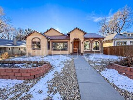 413 Cheyenne Blvd in Colorado Springs, CO - Building Photo