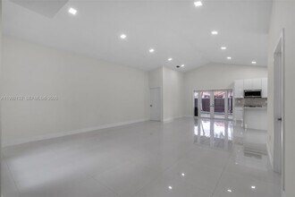 803 NW 133rd Ct in Miami, FL - Building Photo - Building Photo