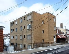 133 Stamm Ave in Pittsburgh, PA - Building Photo