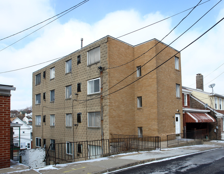 133 Stamm Ave in Pittsburgh, PA - Foto de edificio