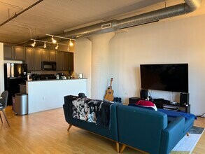 1550 S Blue Island Ave, Unit 405 in Chicago, IL - Foto de edificio - Building Photo