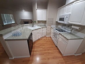 2185 Hammond Ave in Dupont, WA - Building Photo - Building Photo