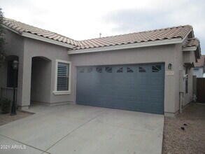 2747 S Sailors Way in Gilbert, AZ - Building Photo - Building Photo