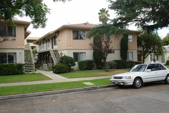 1122 E Doran St in Glendale, CA - Building Photo - Building Photo