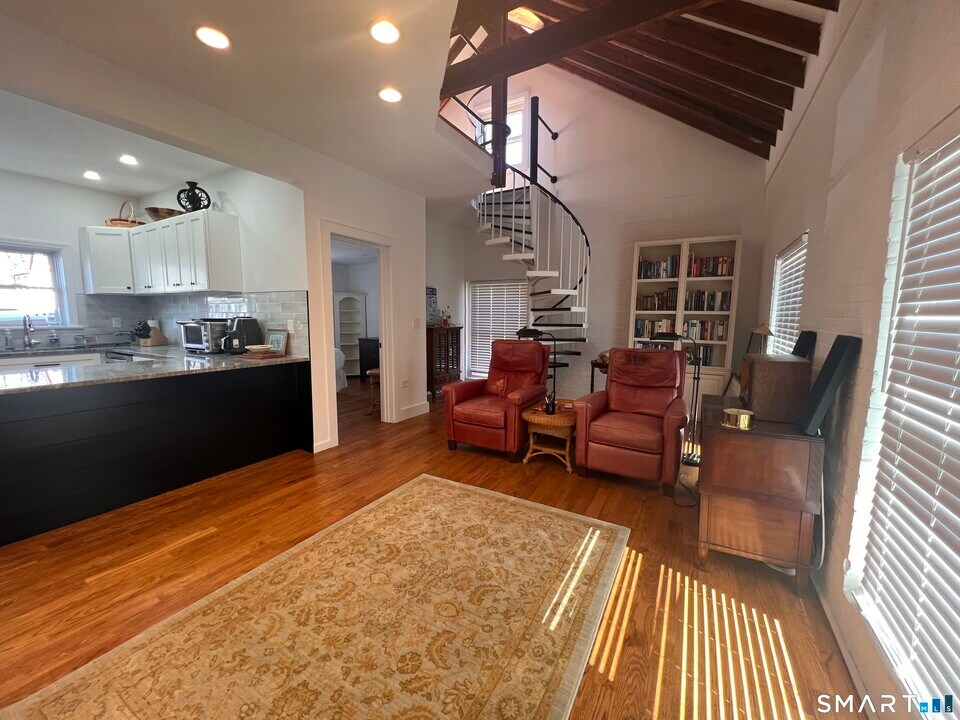 485 Beechwood Ave in Bridgeport, CT - Building Photo