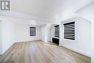 261 Grantham Ave in St Catharines, ON - Building Photo - Building Photo