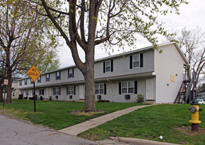 517 E Reed Ave Apartments