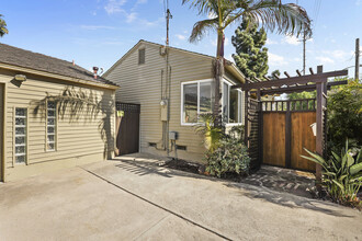 3830-40 Tennyson St in San Diego, CA - Building Photo - Building Photo