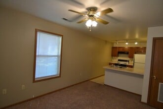 1008 E Randolph St, Unit B in Kirksville, MO - Building Photo - Building Photo