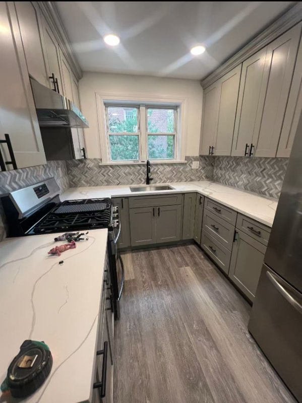 property at 3060 Roberts Ave