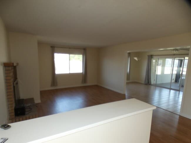 569 Dahlia Pl in Santa Maria, CA - Building Photo - Building Photo