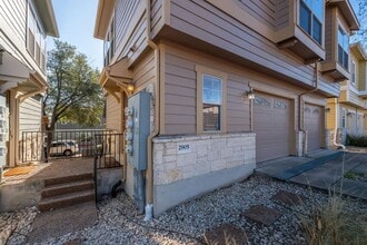 2905 Saville Loop in Austin, TX - Foto de edificio - Building Photo