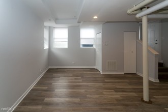 4828 W Addison St-Unit -Unit G in Chicago, IL - Building Photo - Building Photo